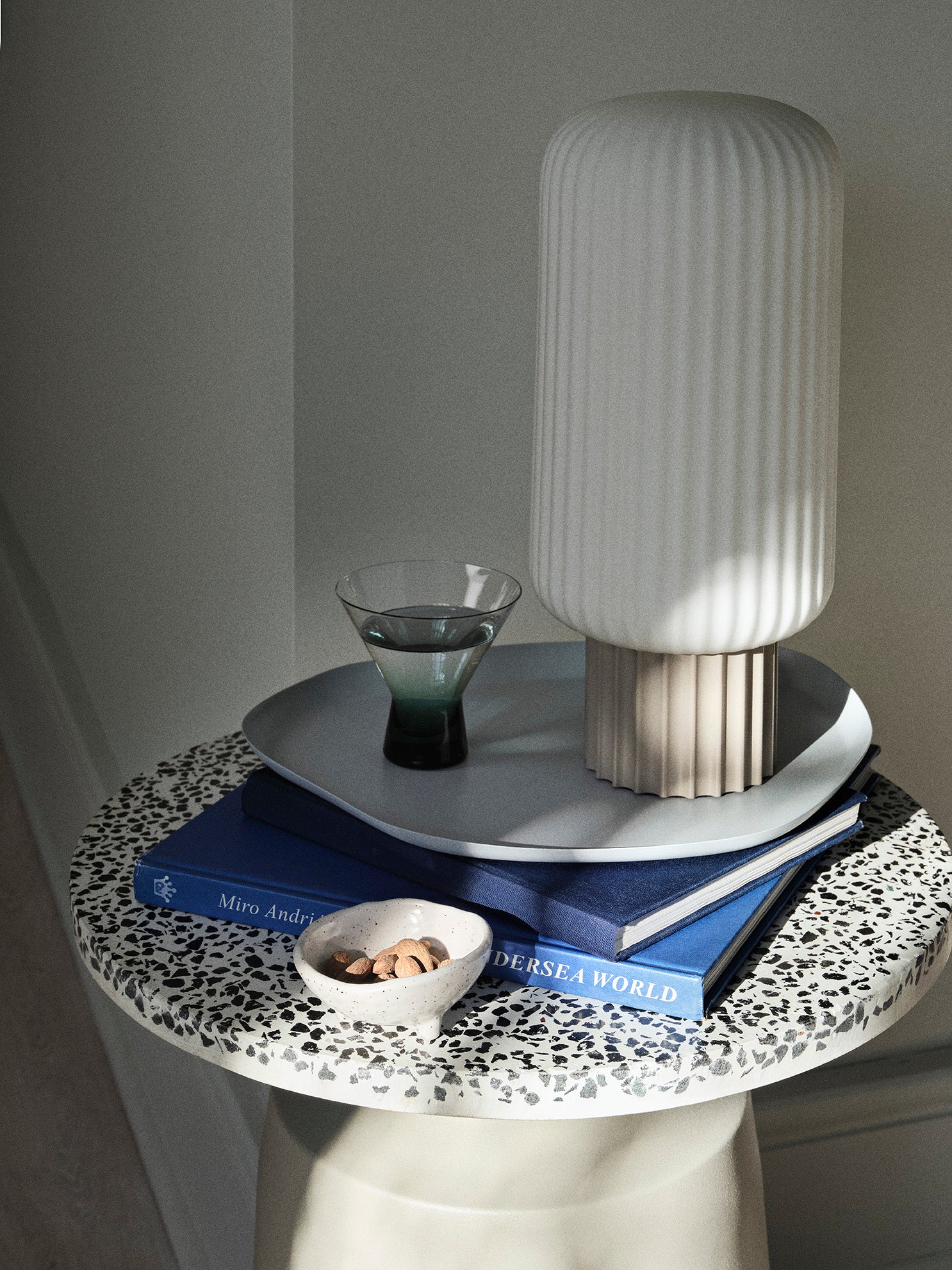broste-copenhagen-agari-table-table-d-appoint-bois-ronde image 4