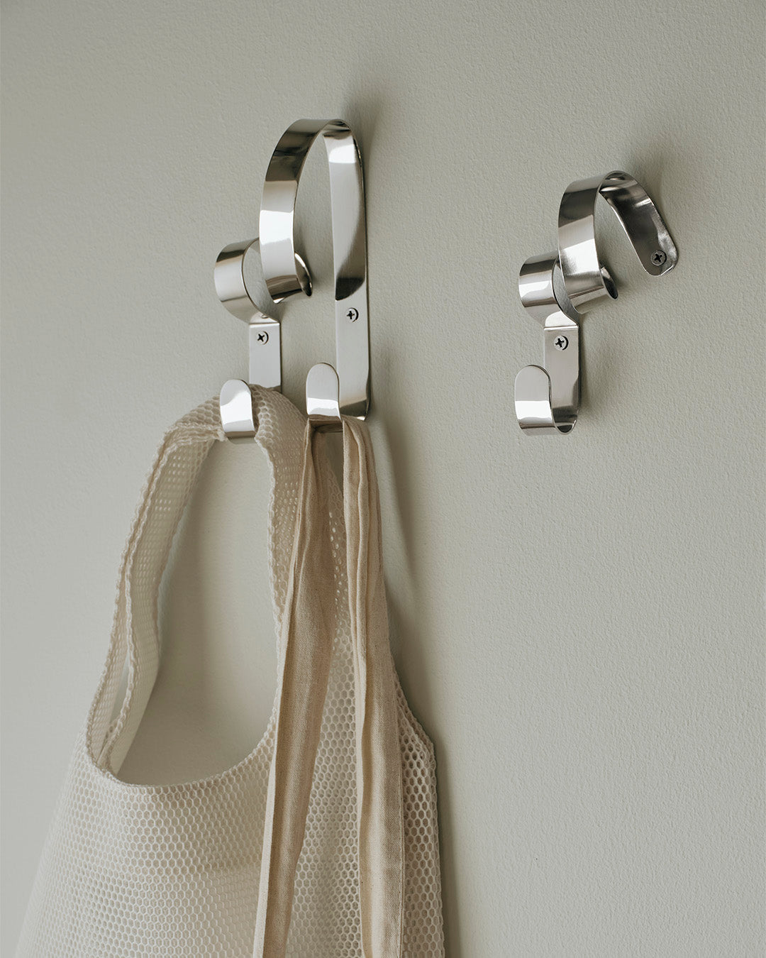 broste-copenhagen-ribbon-hook-crochet-mural-m-tal image 3