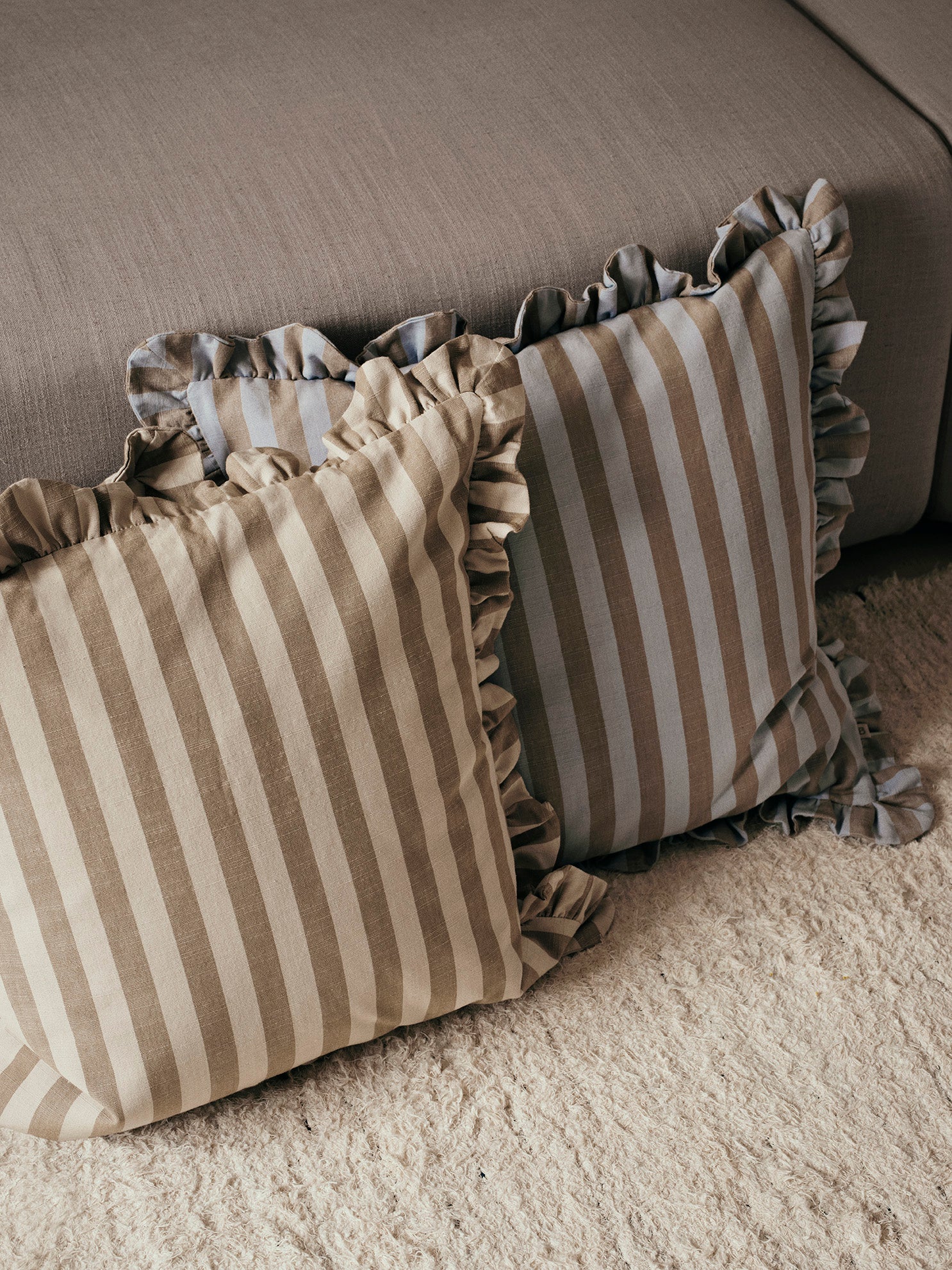 broste-copenhagen-ina-housse-de-coussin-coton-50x50-beige image 4