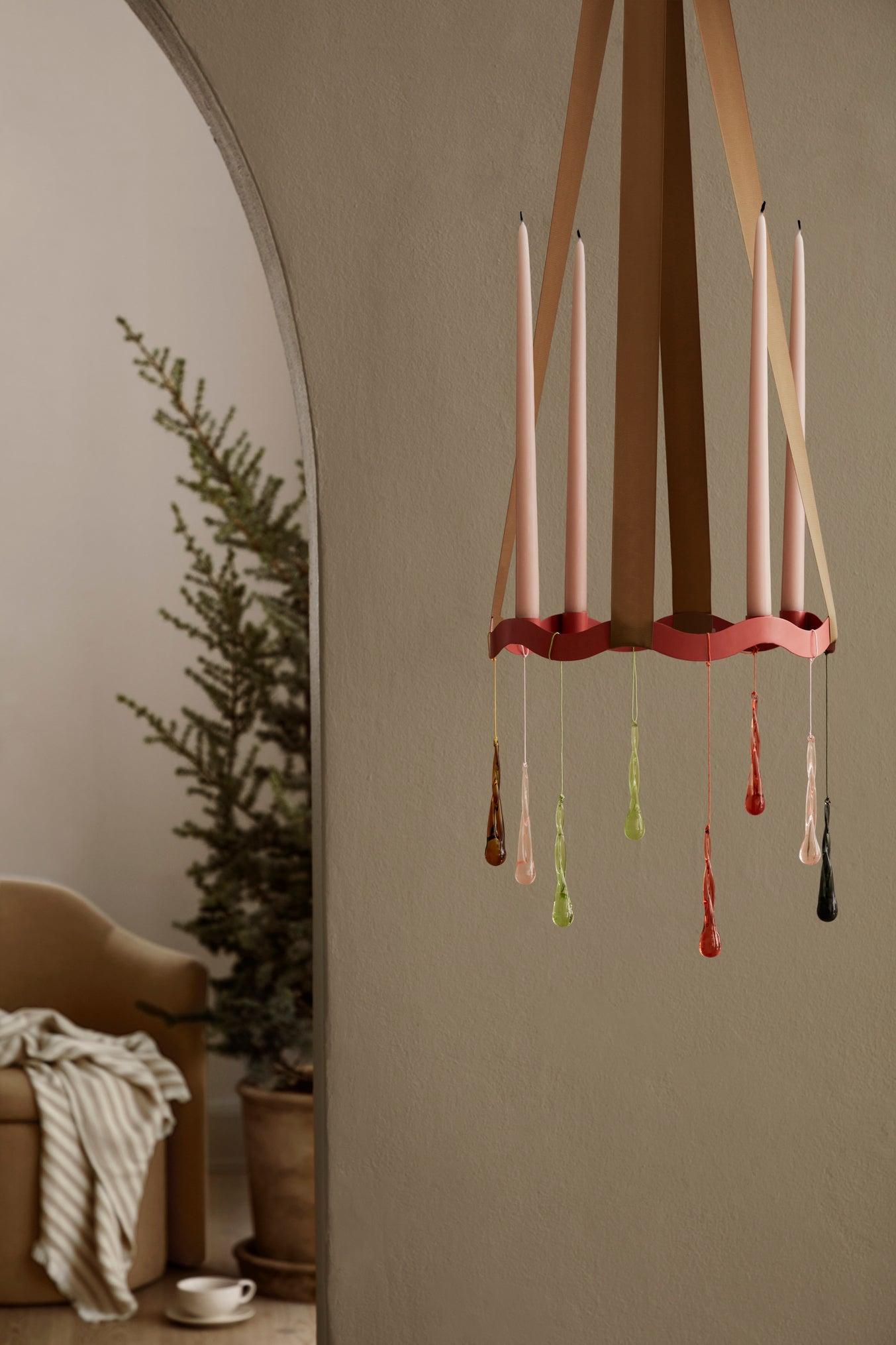 broste-copenhagen-halo-bougeoir-no-l-table-festive image 3