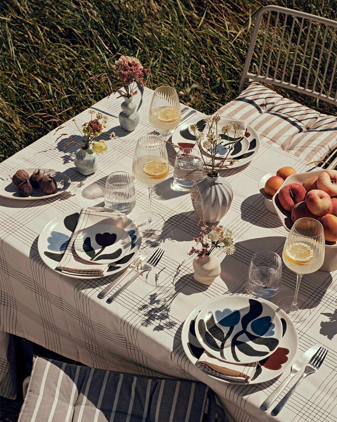broste-copenhagen-dora-assiette-plate-service-table image 3