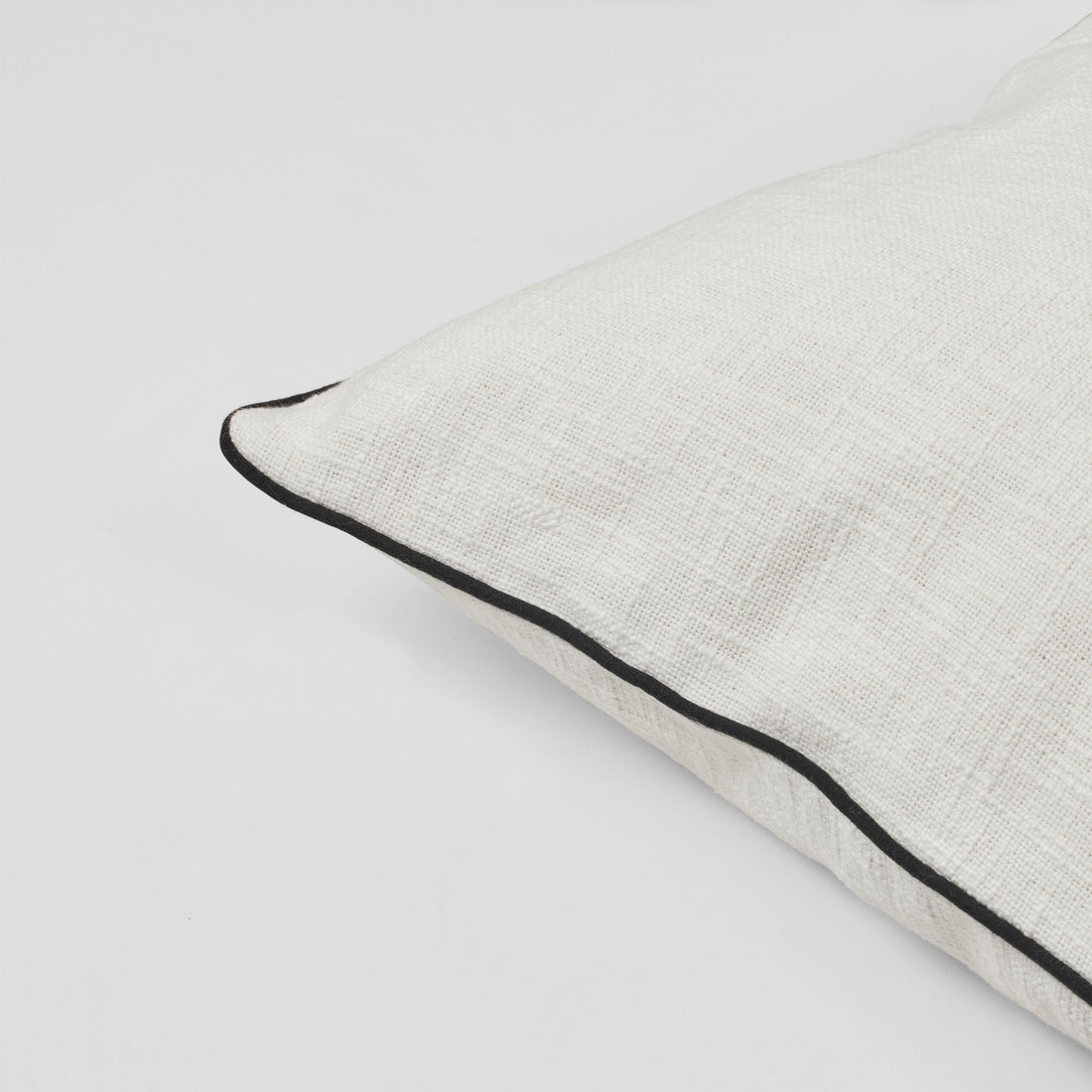broste-copenhagen-maja-housse-de-coussin-coton image 2