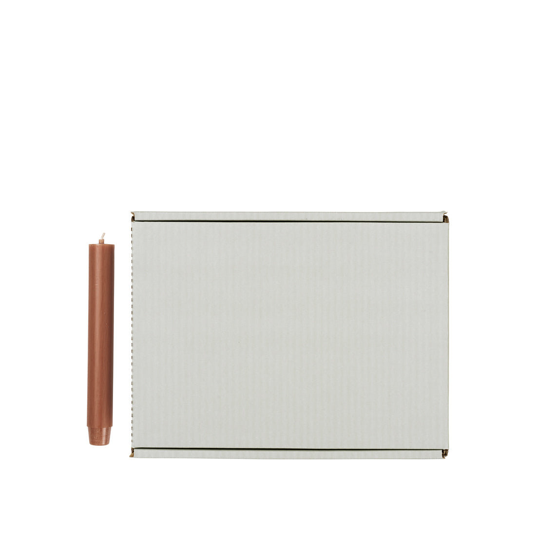 broste-copenhagen-rustic-bougie-chandelle-ivoire-mate image 1