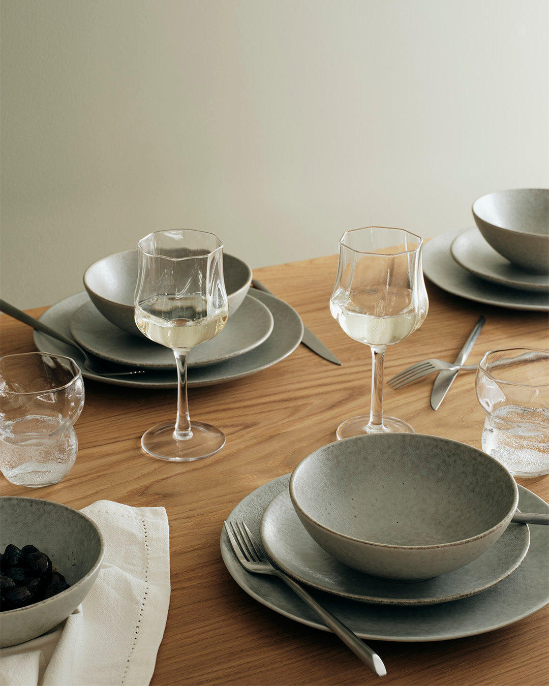 broste-copenhagen-nordic-marsh-service-table-4-personnes image 3