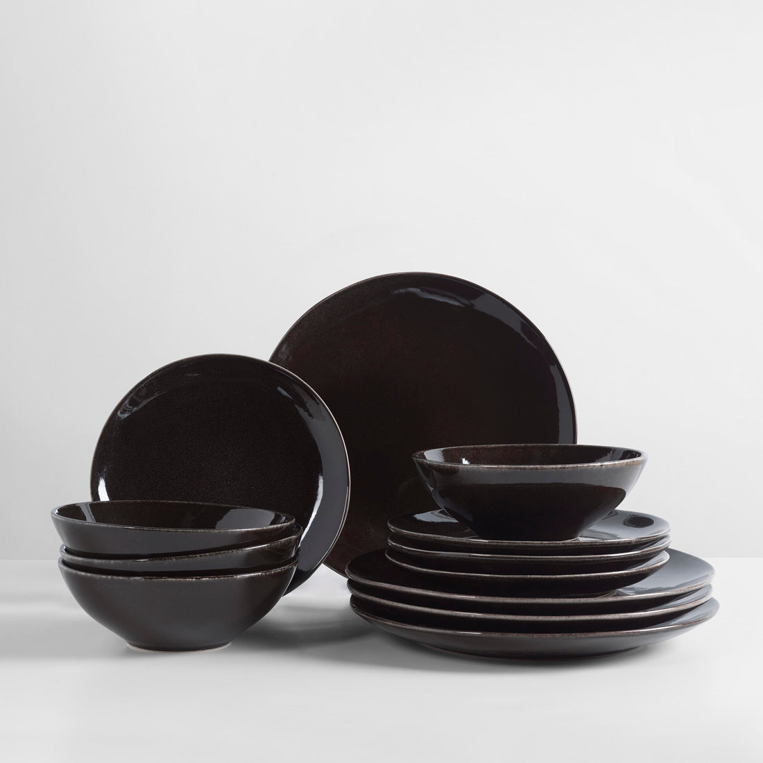 broste-copenhagen-nordic-coal-service-de-table-4-personnes-noir image 1