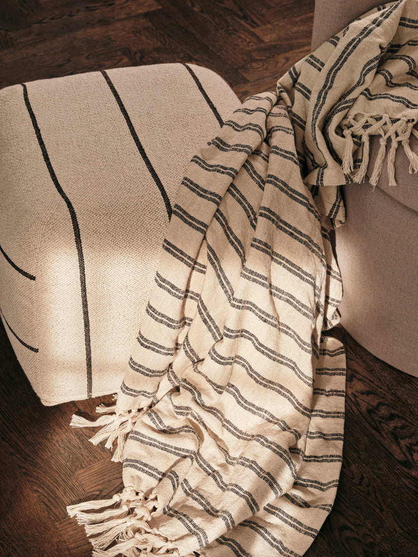 broste-copenhagen-elly-plaid-jet-canap-coton-doux image 2