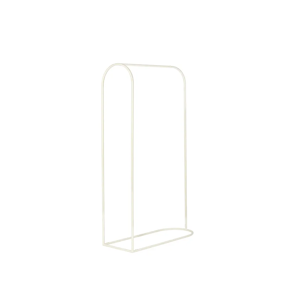 broste-copenhagen-archie-portemanteau-bois-naturel image 1