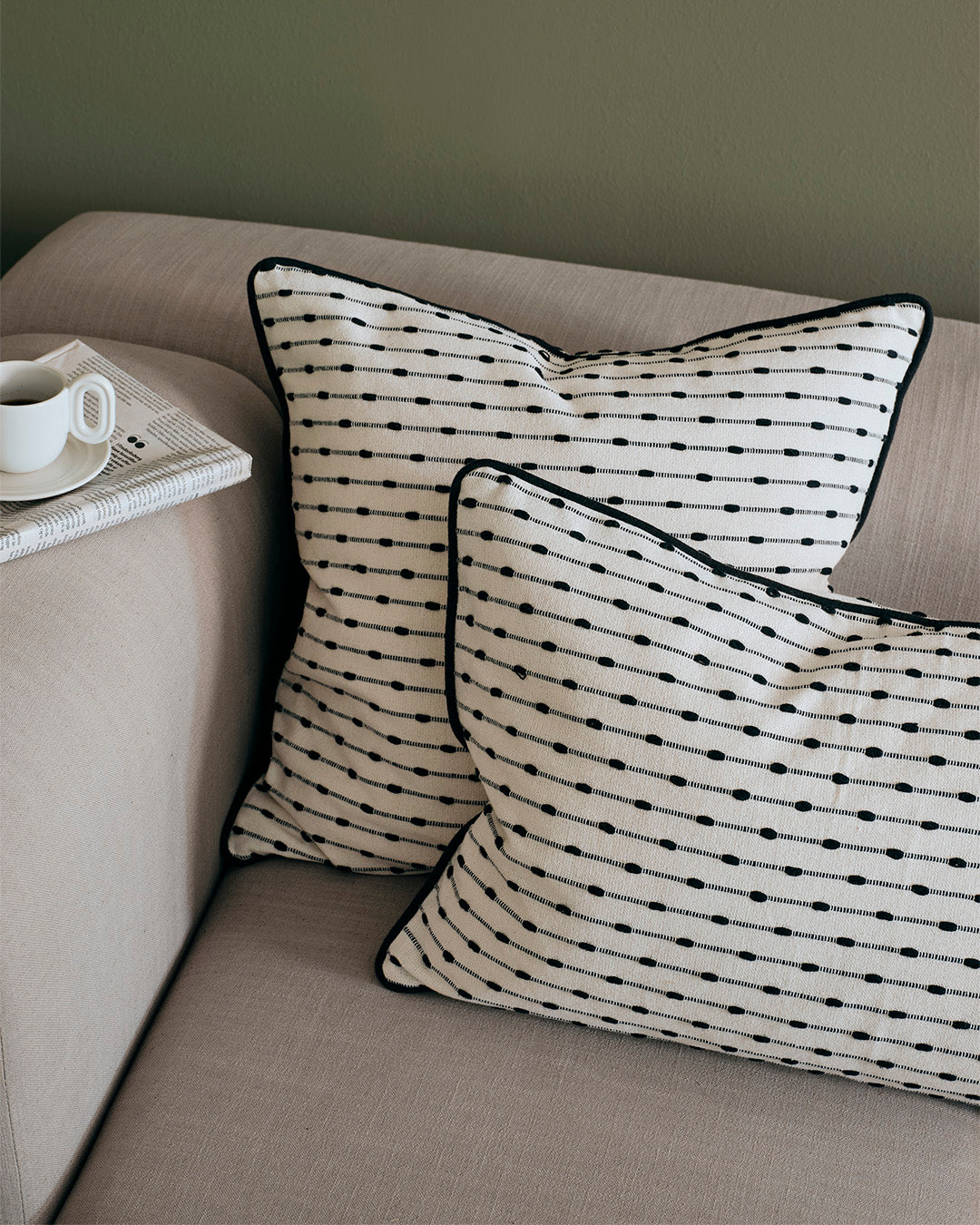 broste-copenhagen-sue-housse-de-coussin-coton-beige image 3