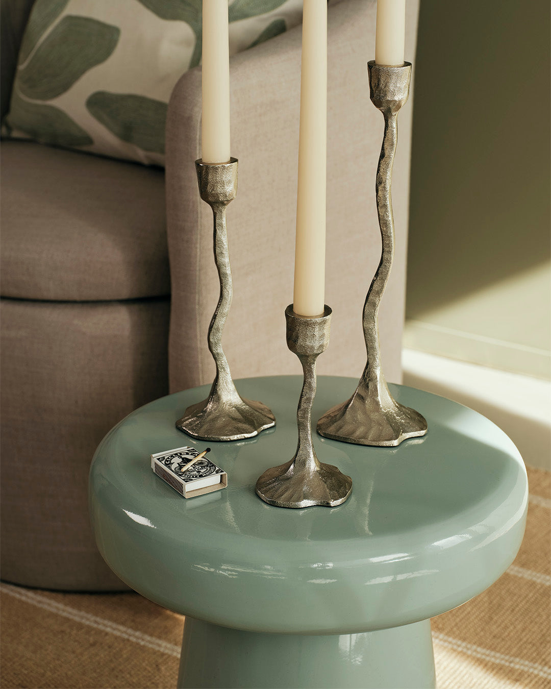 broste-copenhagen-home-d-cor-amy-bougeoir-m-tal image 3