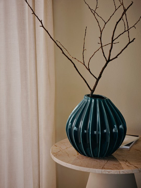 broste-copenhagen-wide-vase-l-grand-vase-salon image 3