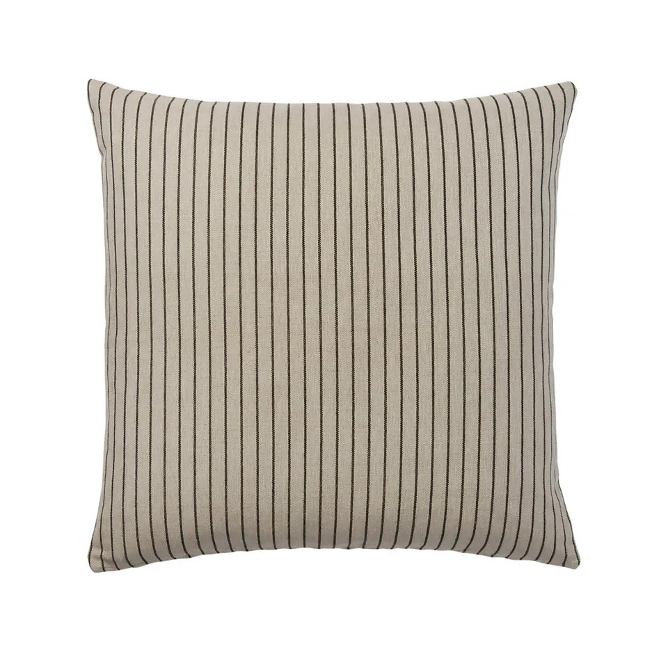 broste-copenhagen-karen-housse-de-coussin-textile-salon image 1