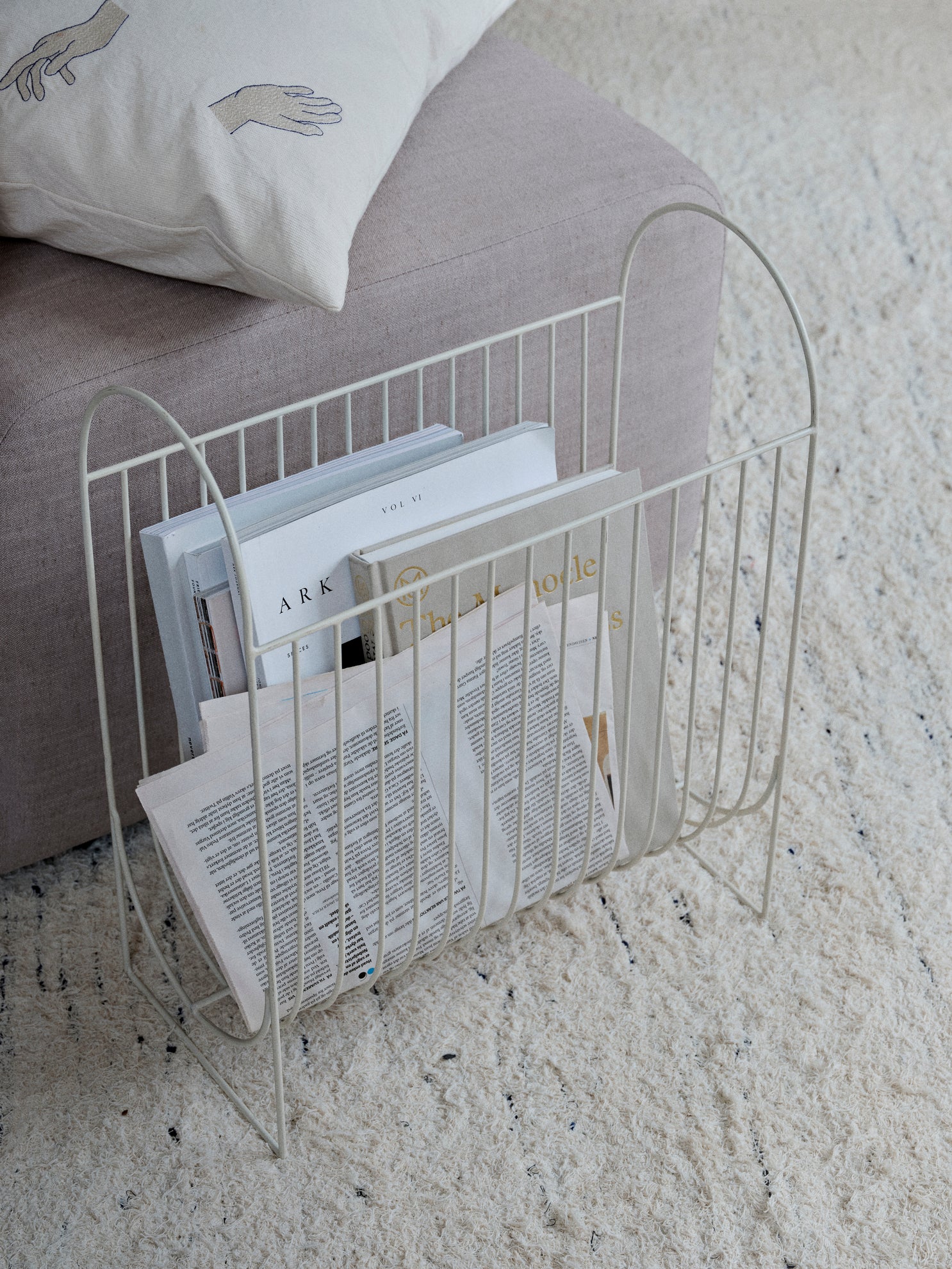 broste-copenhagen-maggie-porte-revues-rangement image 3