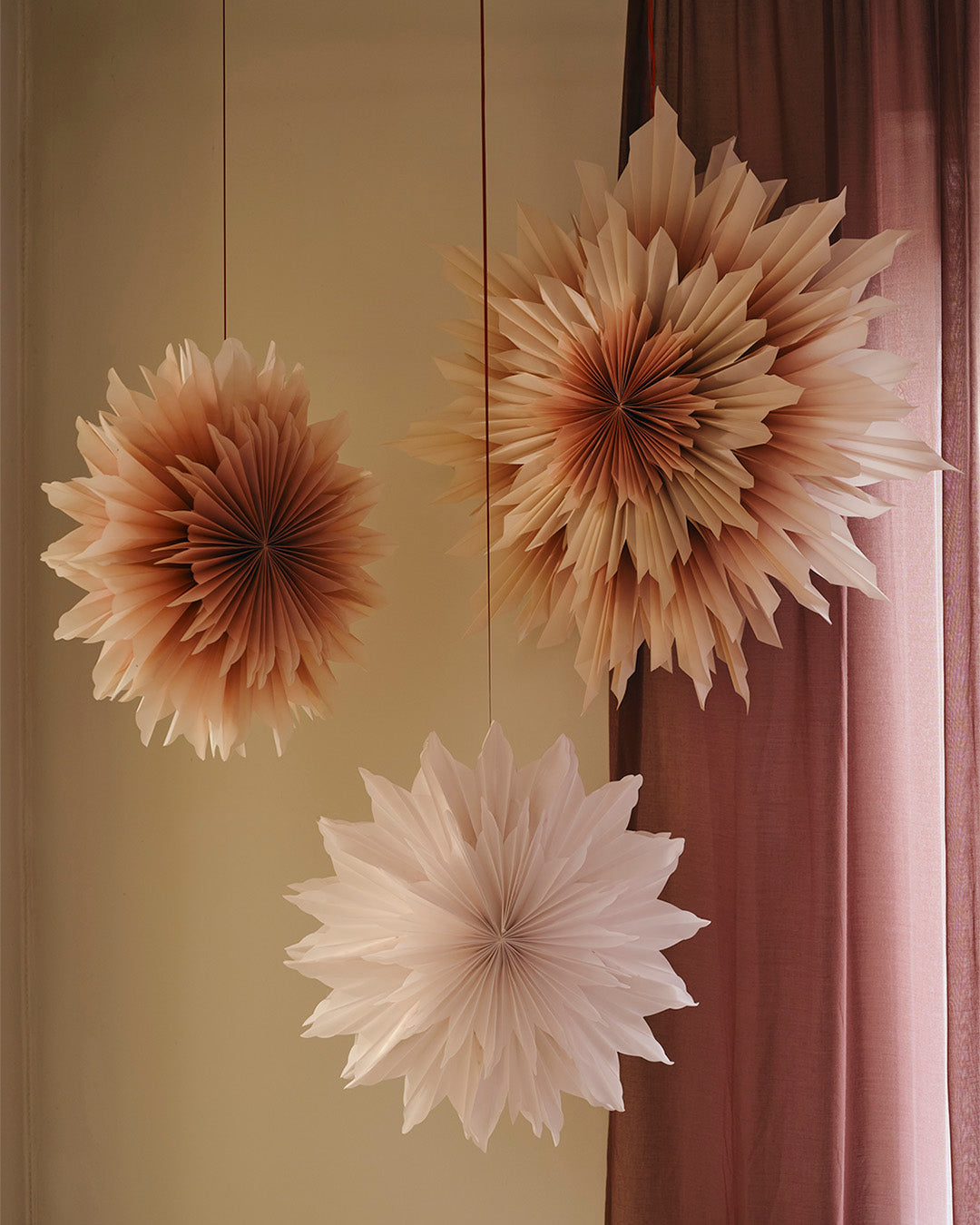 broste-copenhagen-estelle-star-d-co-no-l-toile-l-suspendre image 3