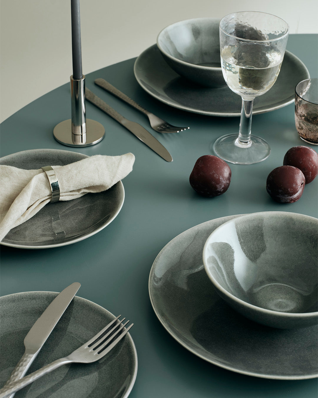 broste-copenhagen-nordic-rain-service-table-4-pers image 3
