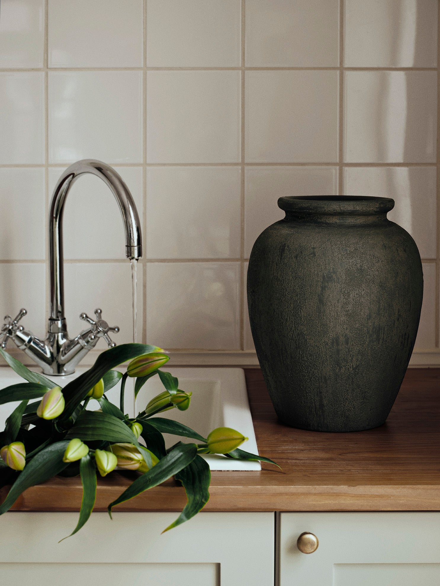 broste-copenhagen-uma-vase-d-coratif-table image 2