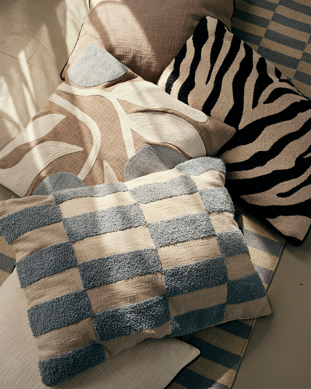 broste-copenhagen-dora-housse-de-coussin-textile-nordique image 3