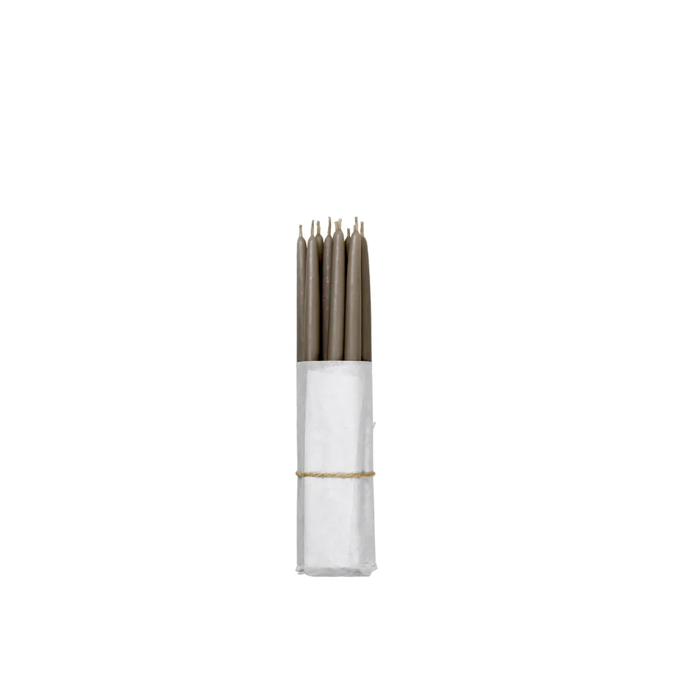 broste-copenhagen-smooth-bougie-chandelle-lisse-ivoire image 1