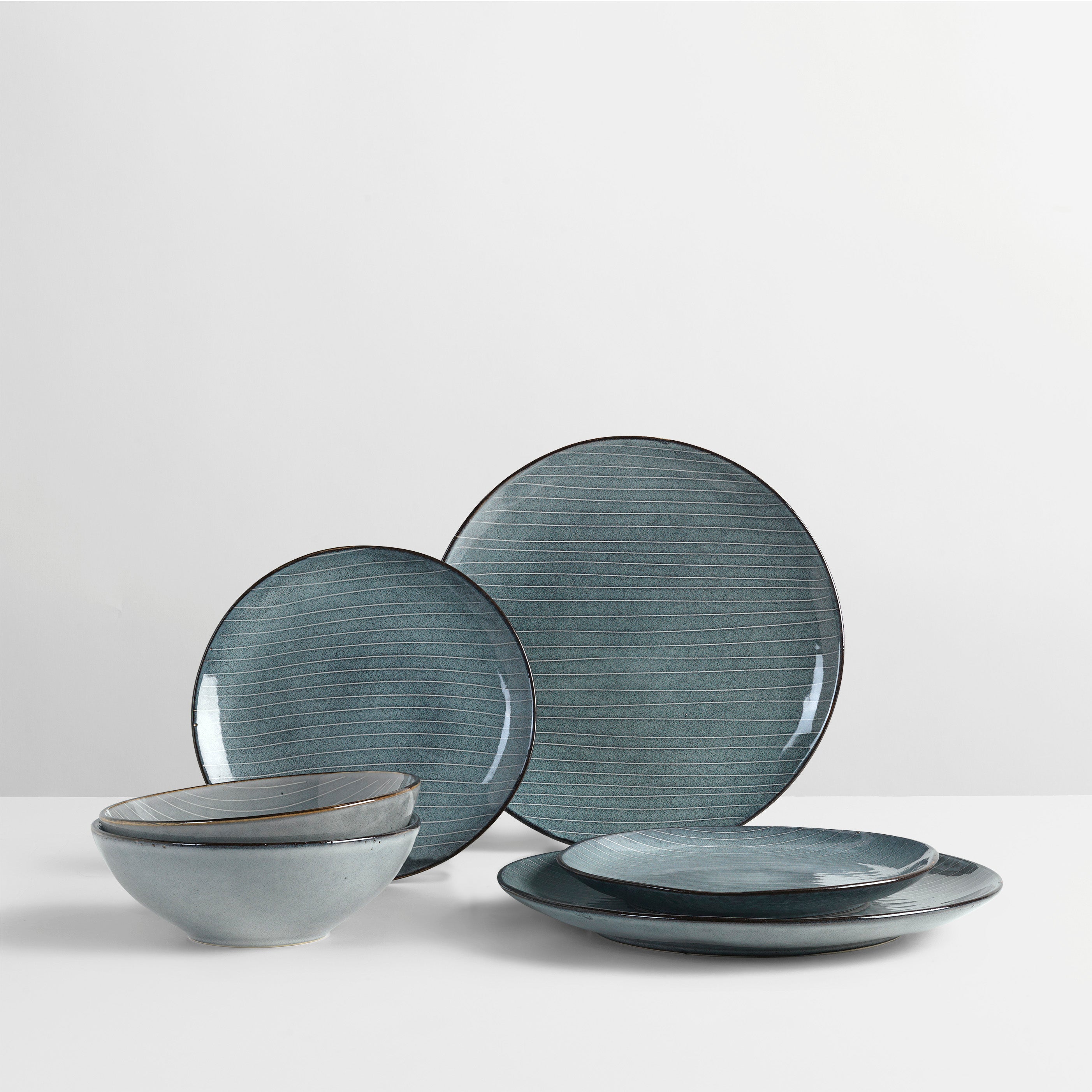 broste-copenhagen-nordic-sea-dinner-set-service-table image 1