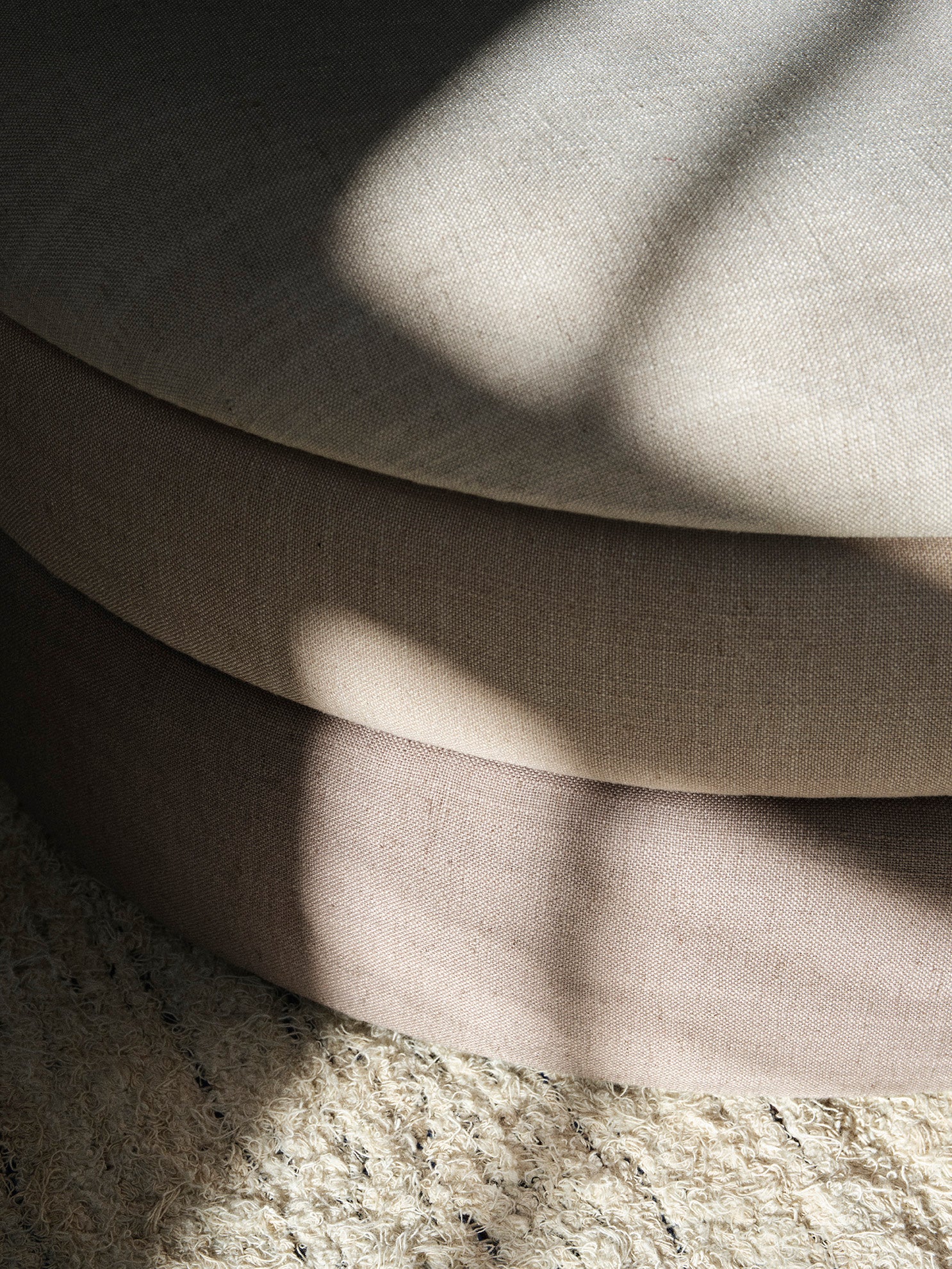 broste-copenhagen-pond-pouf-tissu-rond-salon image 2
