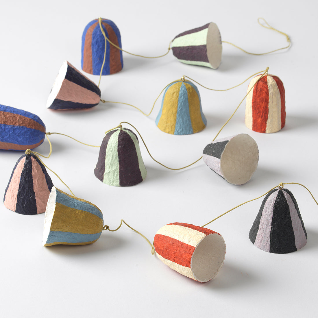 broste-copenhagen-christmas-stripe-pulp-garland-guirlande-papier image 2