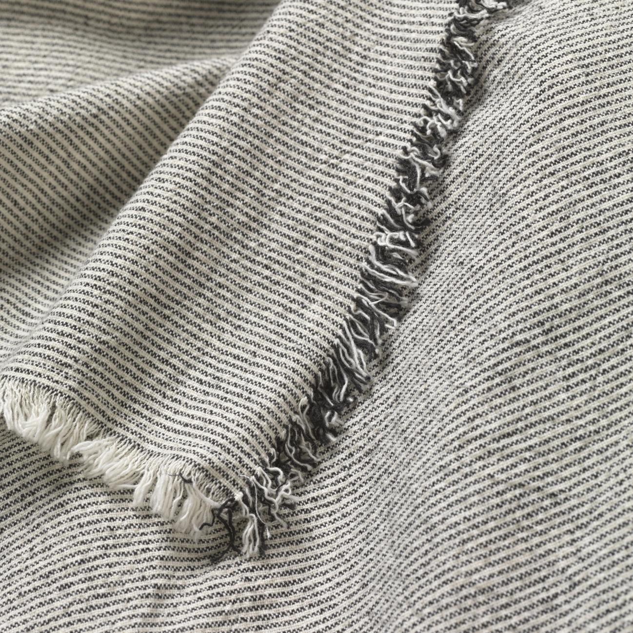 broste-copenhagen-elouise-nappe-lin-naturel image 2