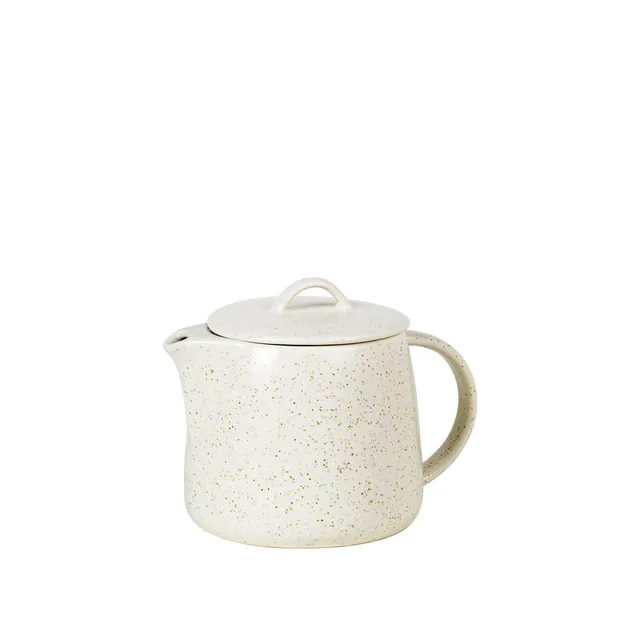 broste-copenhagen-nordic-vanilla-th-i-re-blanche image 1
