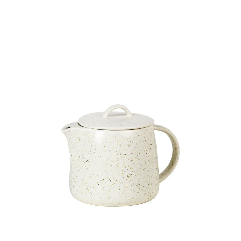 broste-copenhagen-nordic-vanilla-th-i-re-blanche image 1
