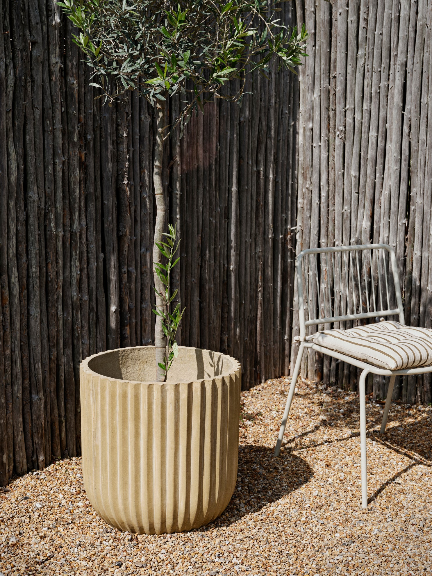 broste-copenhagen-eden-chaise-ext-rieur-jardin image 6