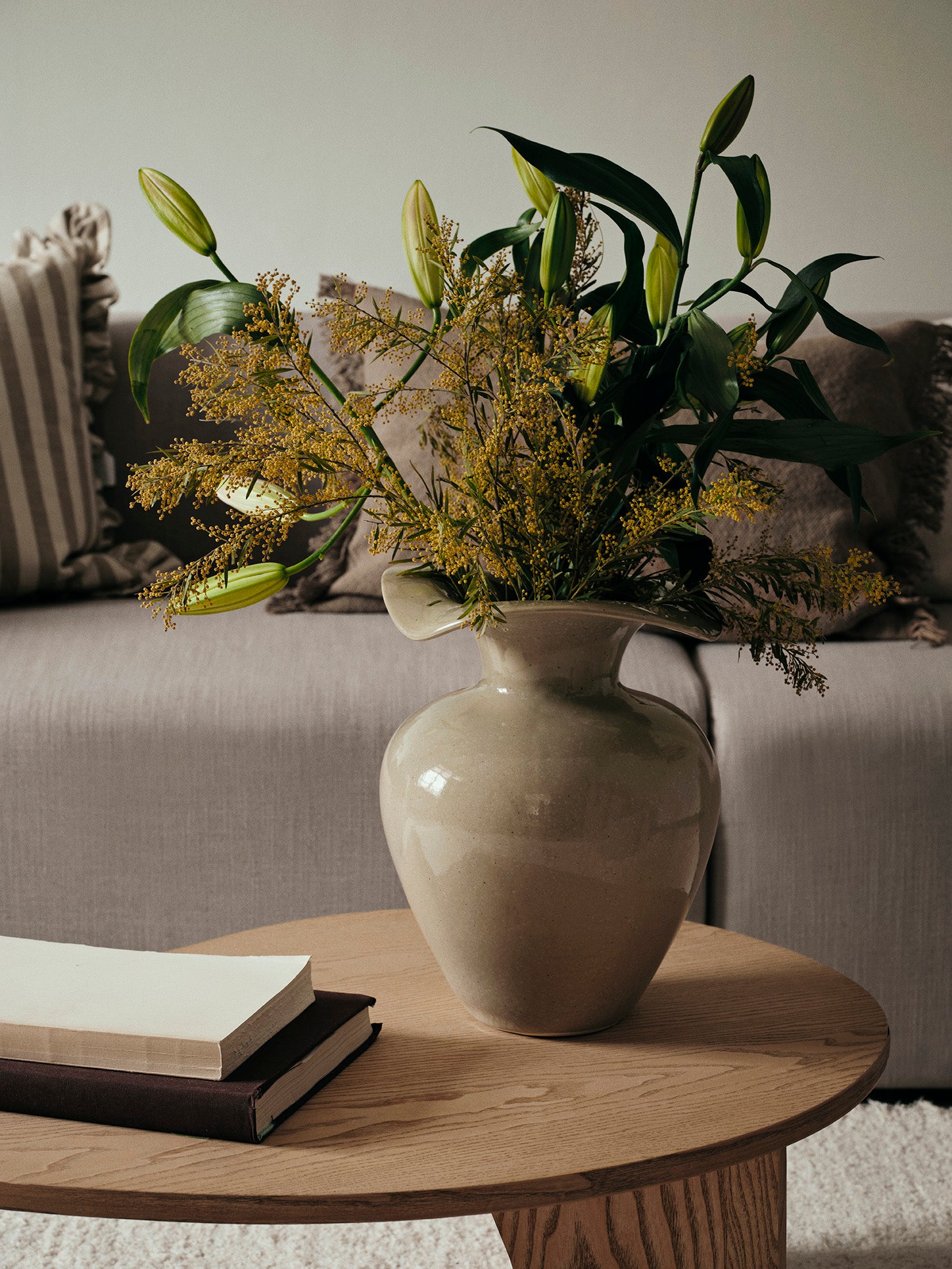 broste-copenhagen-florentina-vase-m-c-ramique-d-coratif image 3