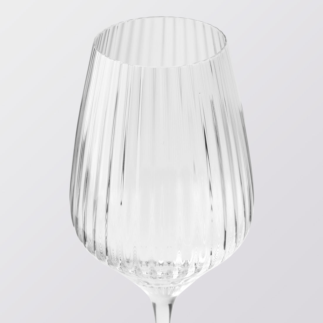 broste-copenhagen-sandvig-verre-vin-rouge image 2